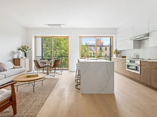 323 S 5th St APT 4, Brooklyn, NY 11211