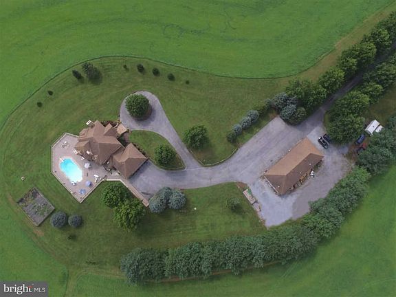 4th image of 937 Piketown Rd