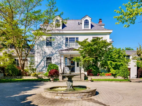 (undisclosed Address), Bayside, NY 11360