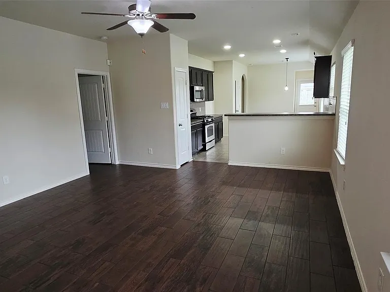 2767 Morgensen Dr — Photo 3