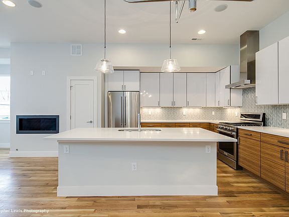 4th image of 3312 W 17th Ave