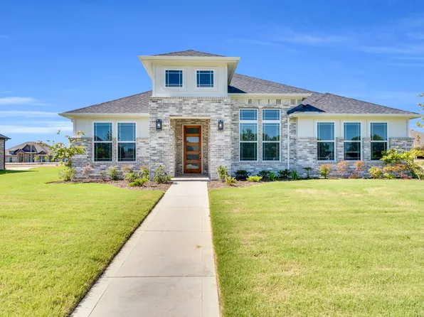1924 Comanche Dr, Desoto, TX 75115