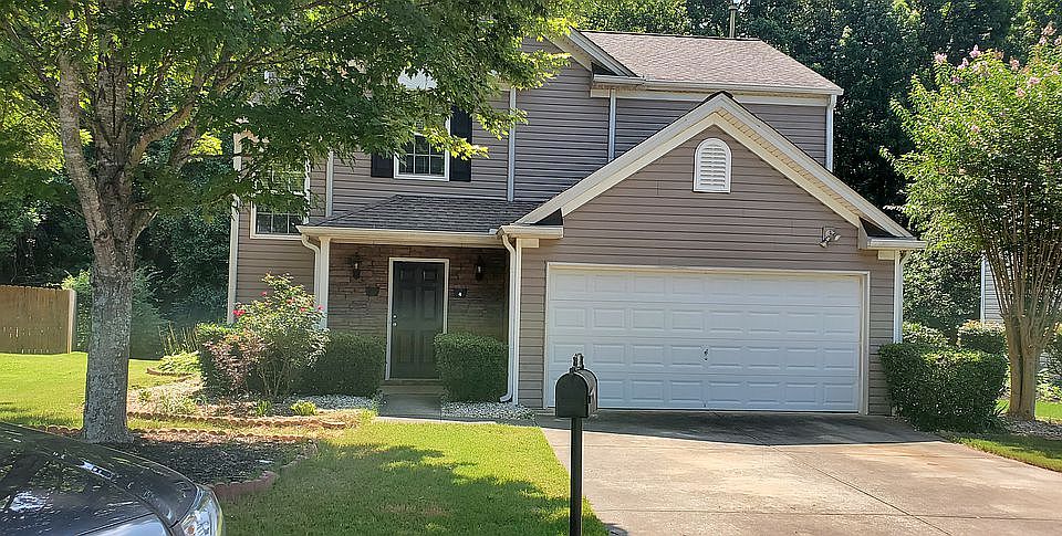 1st image of 534 Kensington Park Dr
