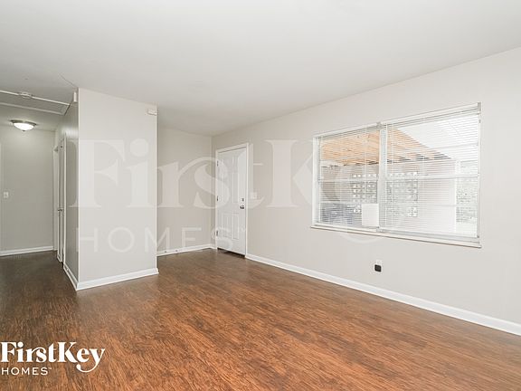 3rd image of 9331 Forest Hills Dr