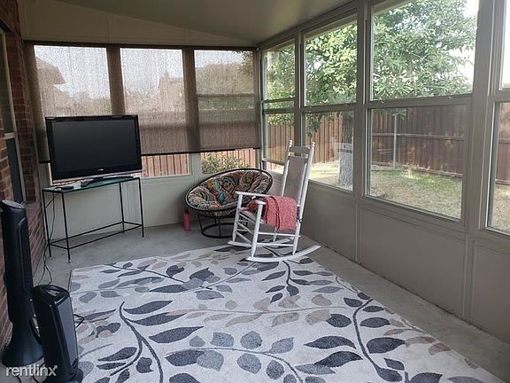 5th image of 3012 Nathan Dr