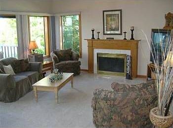 5th image of 2205 Sunset Dr W