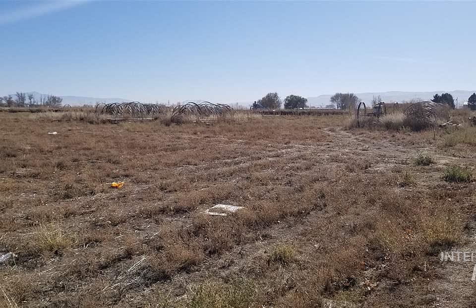 2nd image of 4300 East