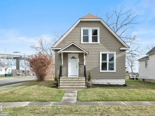 2134 Willow St, Port Huron, MI 48060