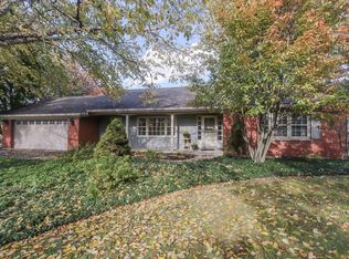 1175 S Summit St, Barrington, IL 60010