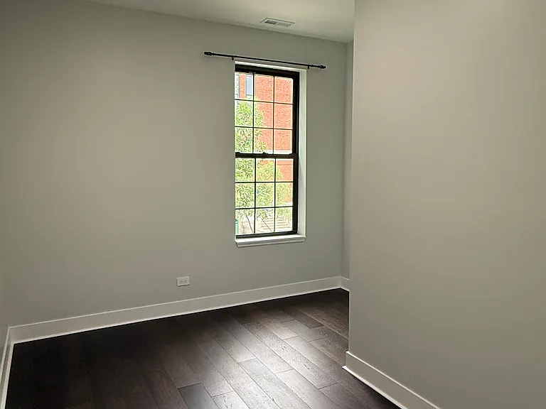 2440 W Iowa St #2 — Photo 26