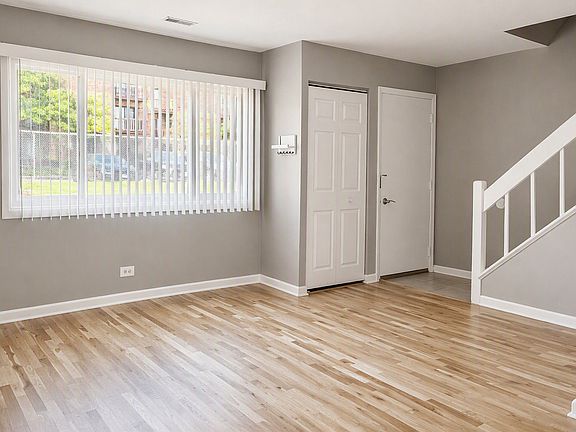 2nd image of 1009 Bayside Dr