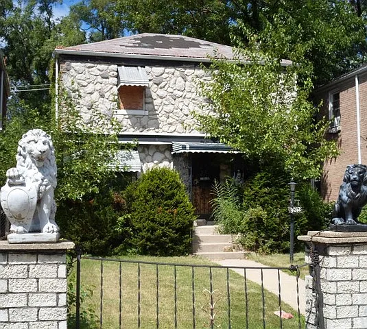 9012 S Merrill Ave photo 1