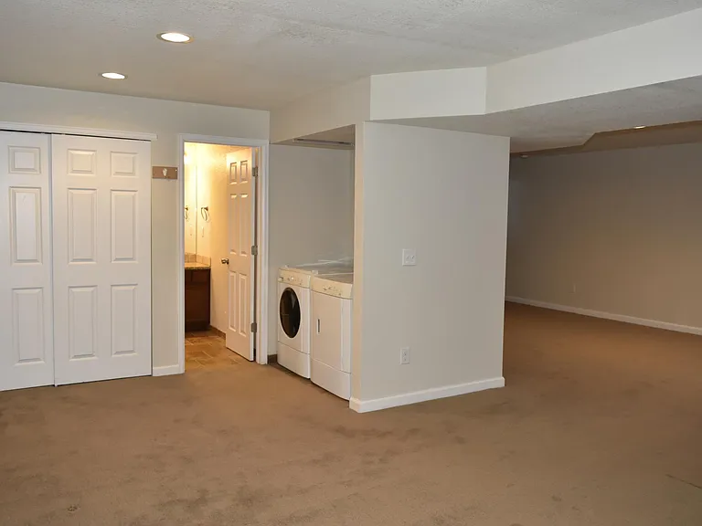 10657 W Roxbury Ave — Photo 16