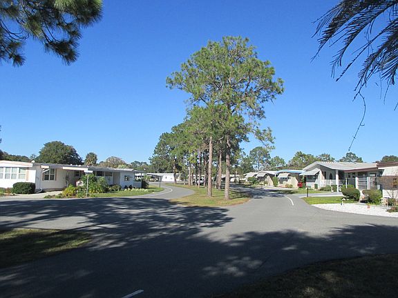4th image of 225 Hawthorne Blvd