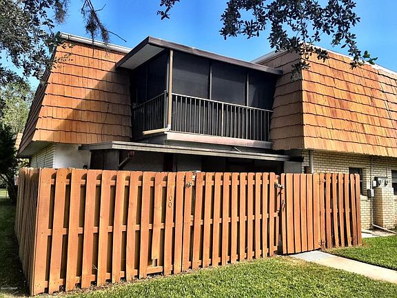 3rd image of 100 Moonstone Ct