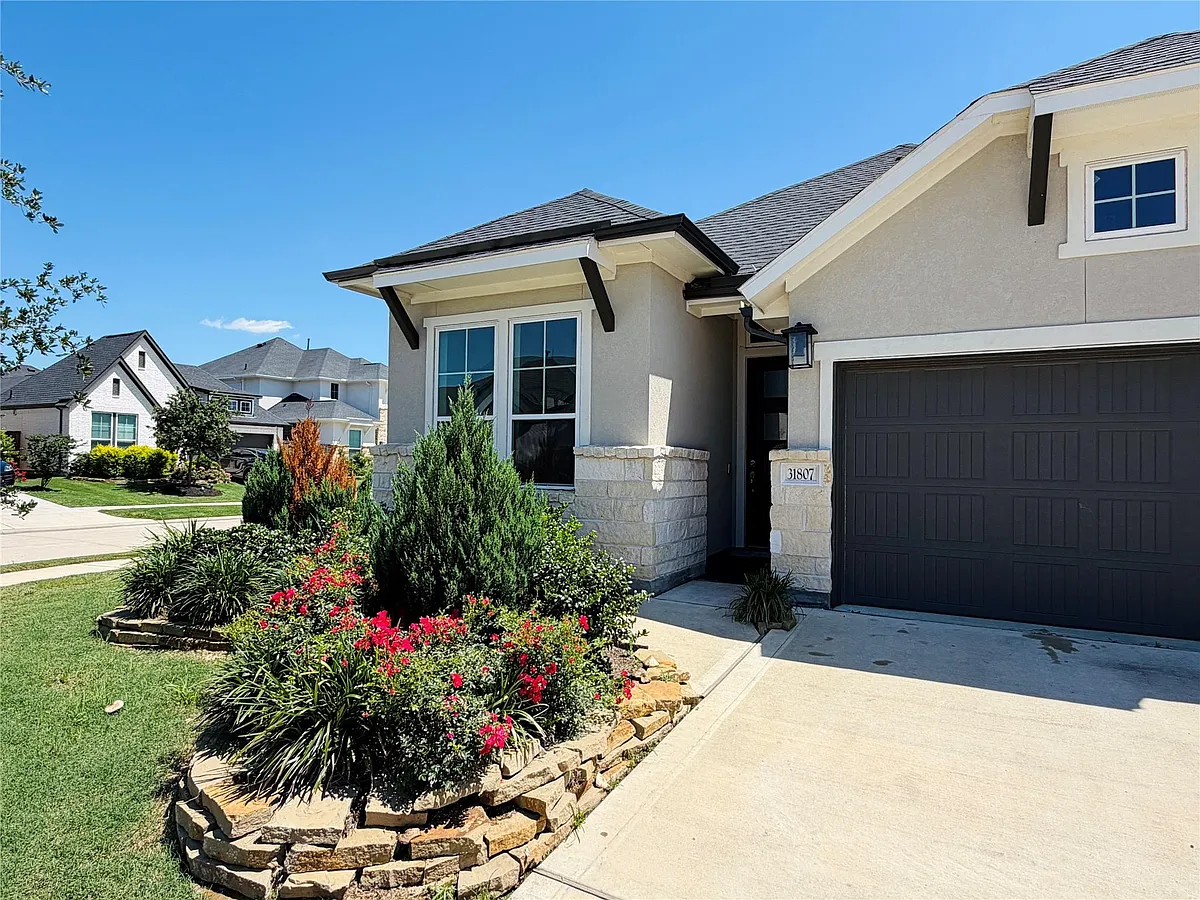 Building Photo - 31807 Pecan Meadow Ln