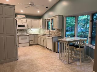 235 Brookview Dr SW, North Canton, OH 44709