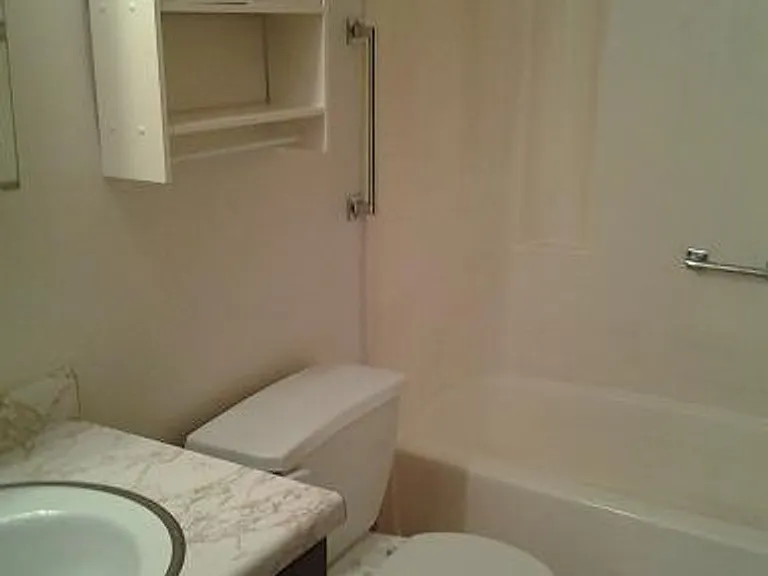 333 W State St — Photo 7