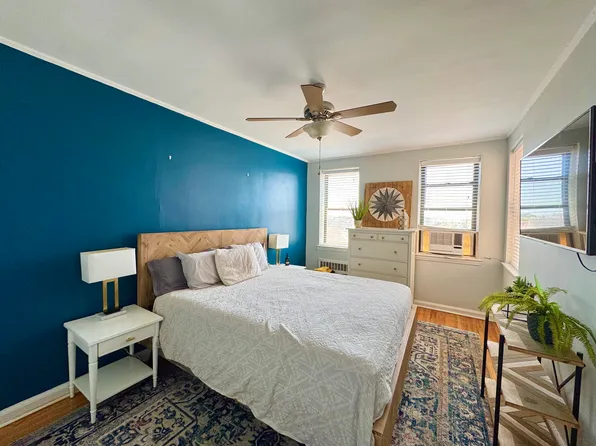 128-18 Newport Avenue image 6 of 17