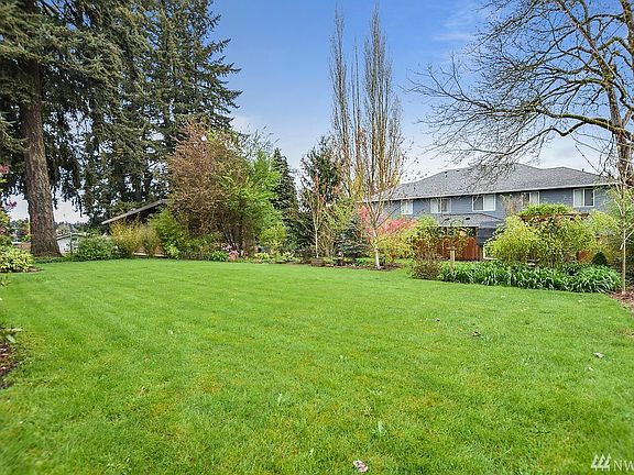5th image of 3704 NE 60th St