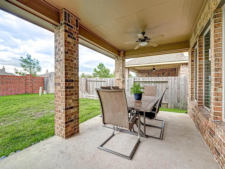 5614 Glenfield Spring Ln — Photo 32