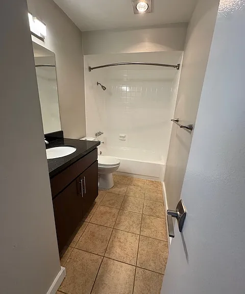 Park East Apartments — Photo 12