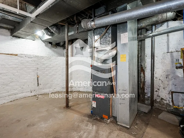 1242077_014_wm_-_basement_13452654.jpg