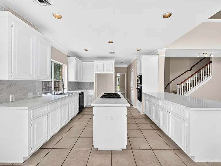 1007 Brannon Park Ln — Photo 14