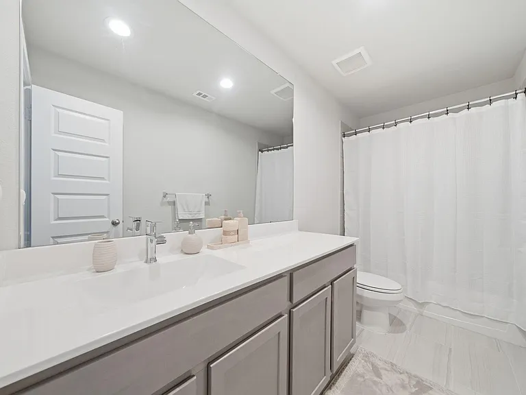 19702 Isola Breeze Dr — Photo 25