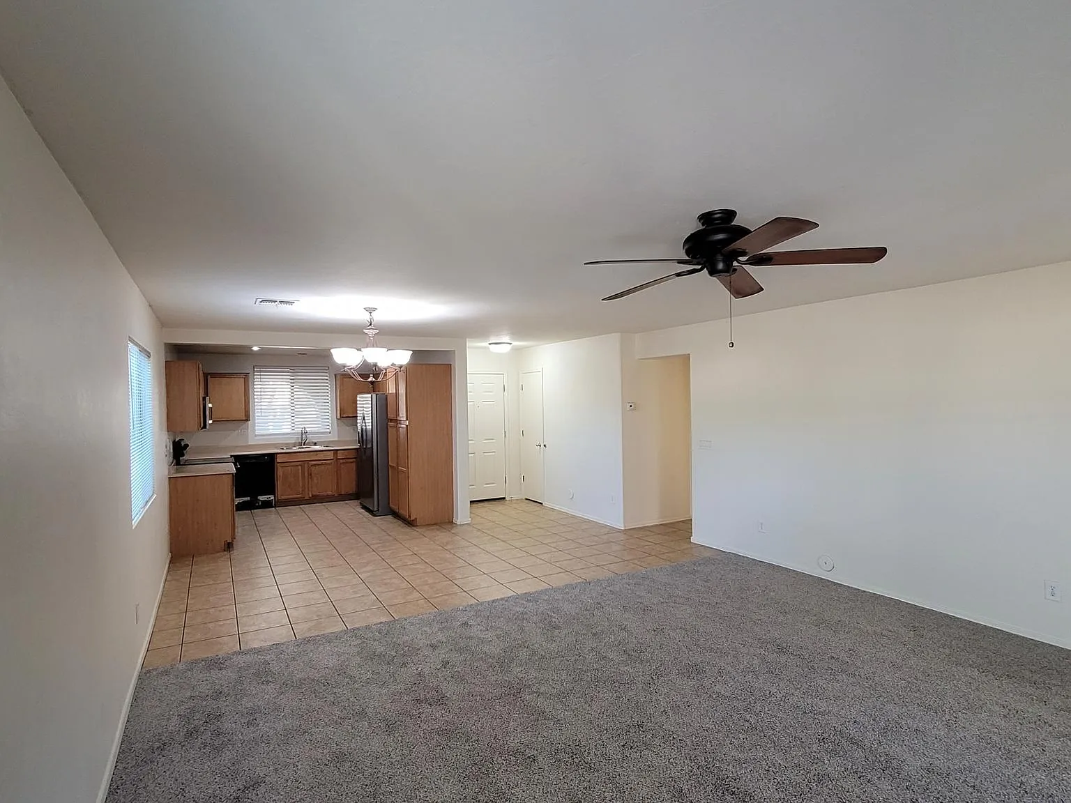 3 bed, 1302 sqft, $1,795 — Photo 3