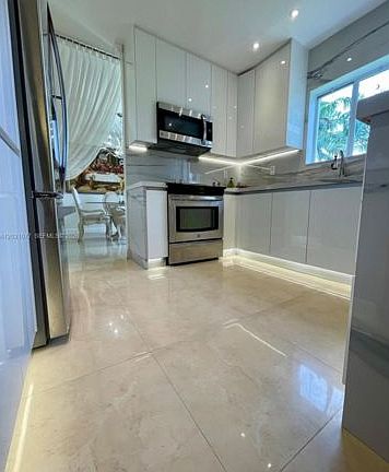 5th image of 20851 SW 88th Ct
