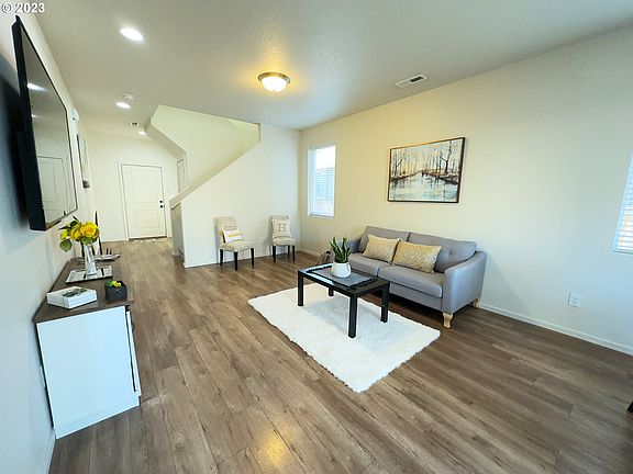 5th image of 5714 NE 131st Pl