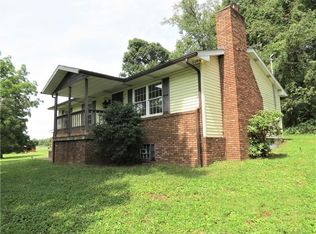 2012 Devon Ln, Hopwood, PA 15445