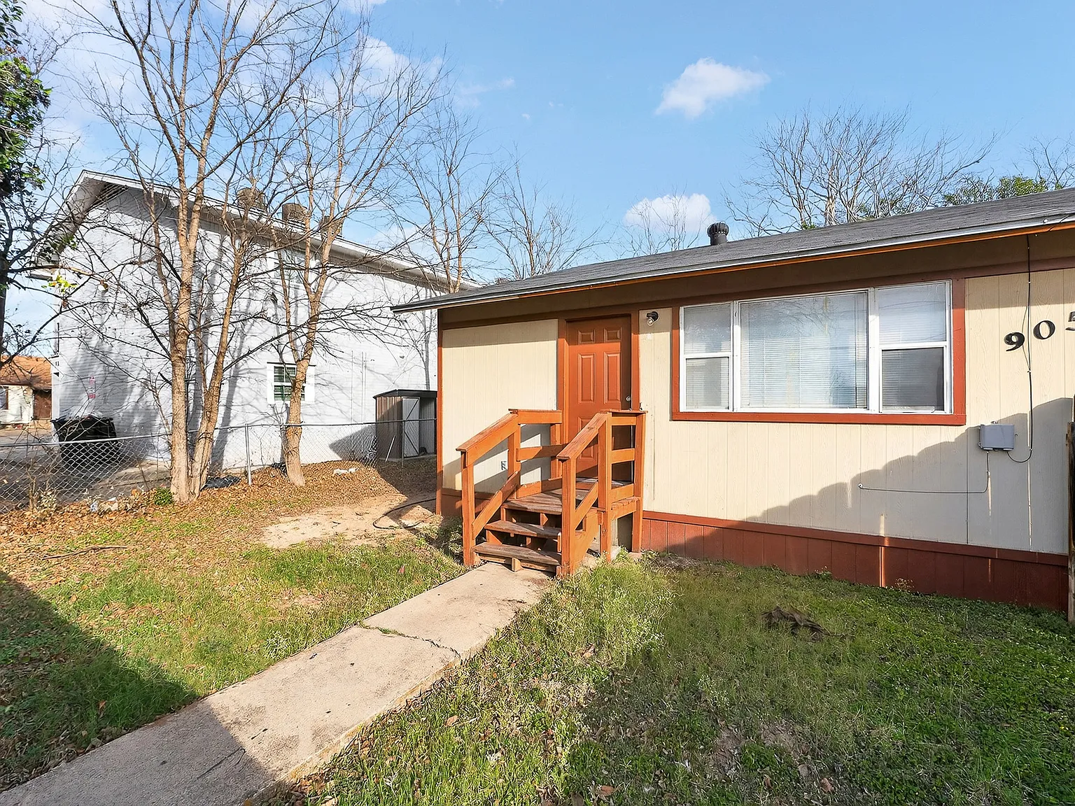 905 Parmer Avenue - A — Photo 1
