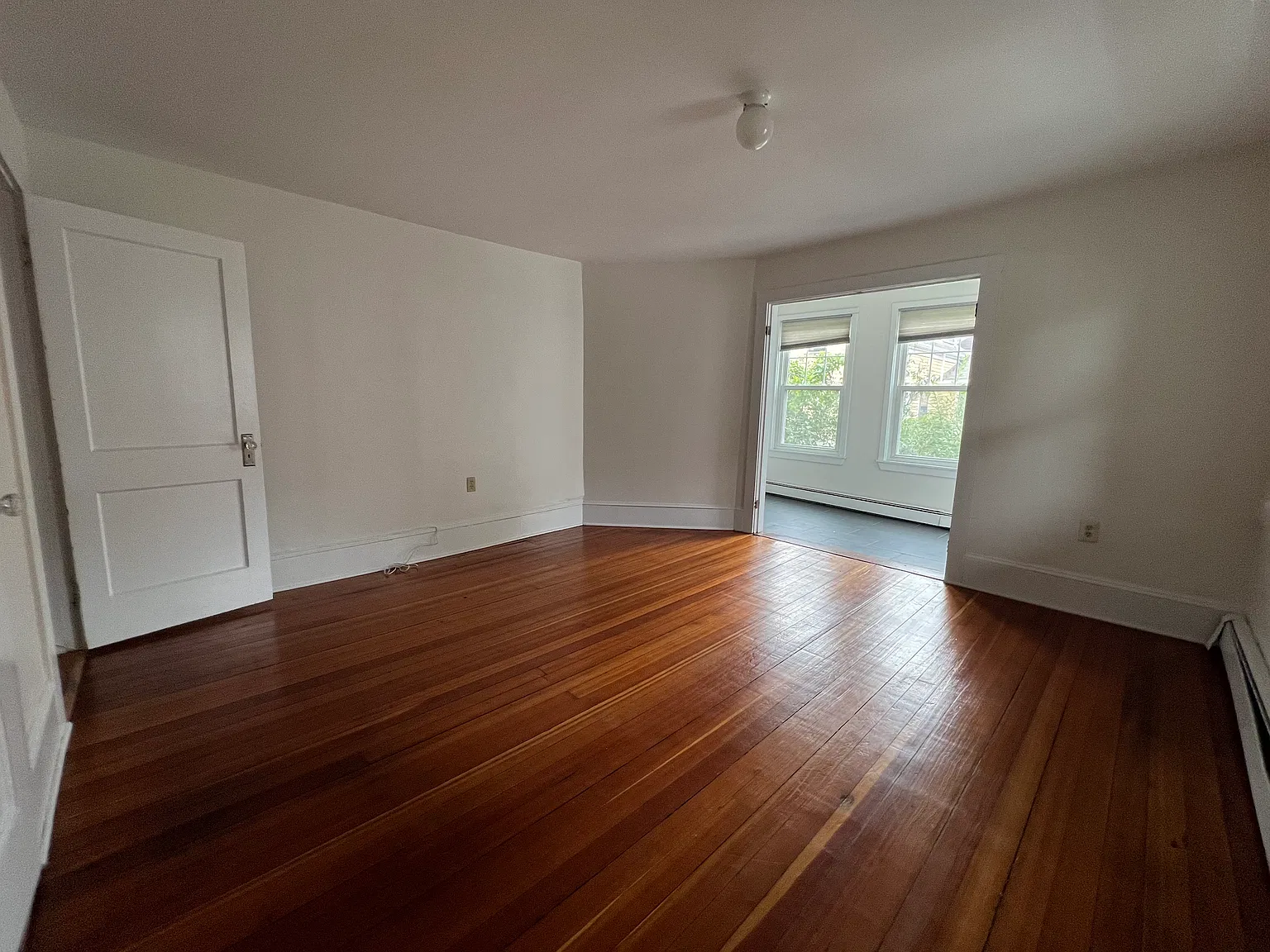 2 bed, 1077 sqft, $3,300 — Photo 1