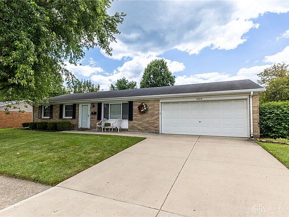 3rd image of 1004 Bristol Dr