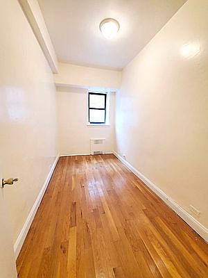 4th image of 470 Ocean Ave #11