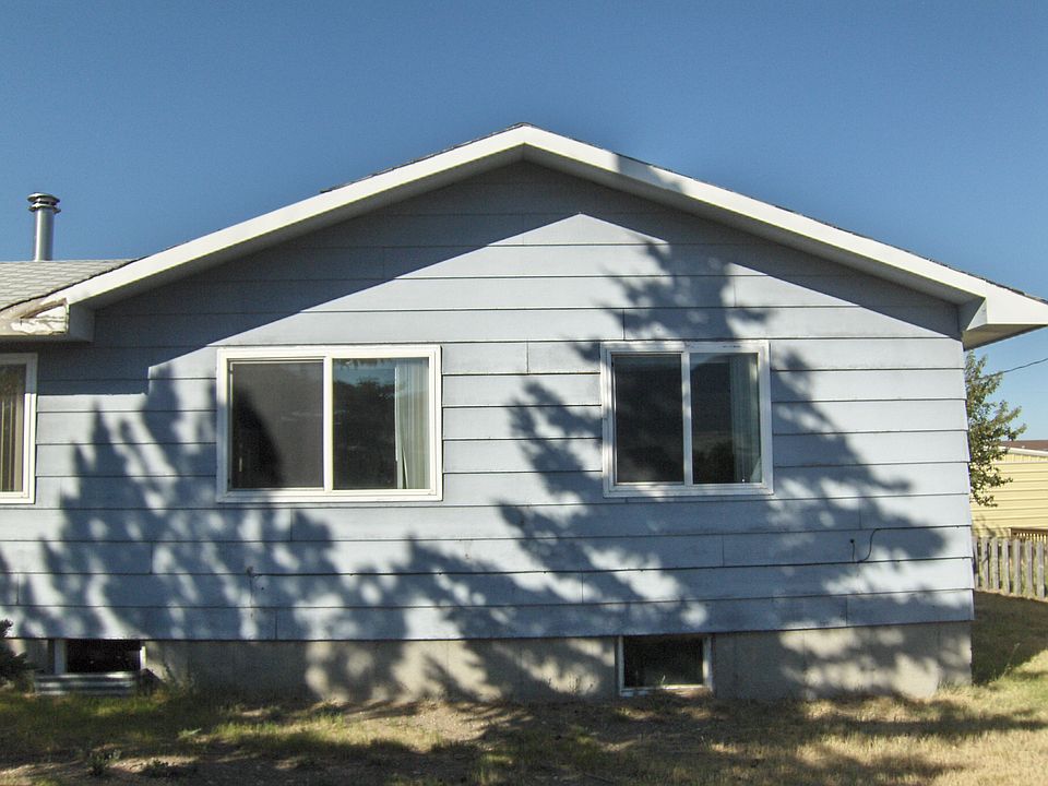 1st image of 1321 W Summit St
