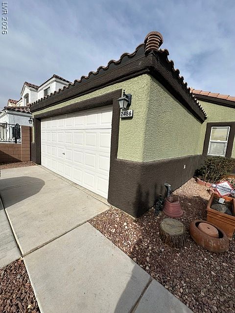 1st image of 2486 Fresnal Canyon Ave
