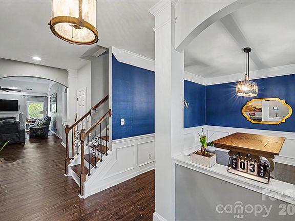 4th image of 4916 Elementary View Dr