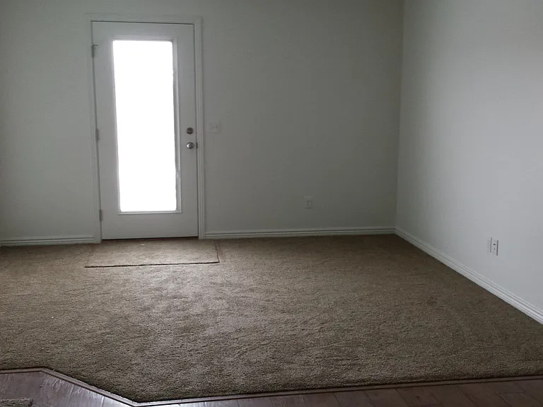 2767 S 2400 W — Photo 8