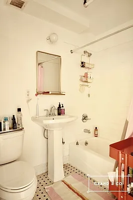 Rented by Grand & Co. | media 13