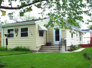 802 S 90th St, West Allis, WI 53214