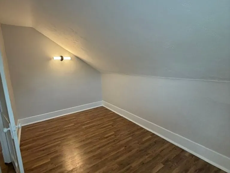 256 Mabrick Ave — Photo 24