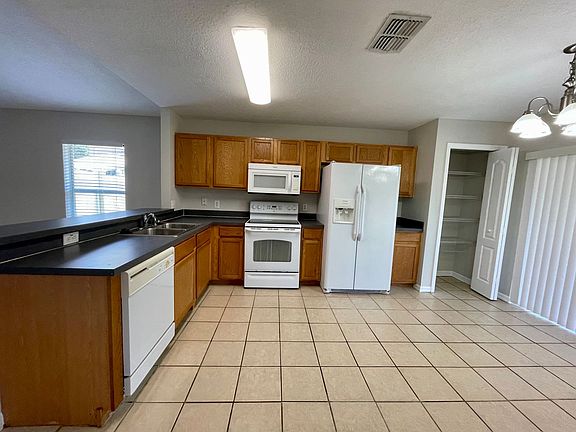 4th image of 7749 Citrus Blossom Dr