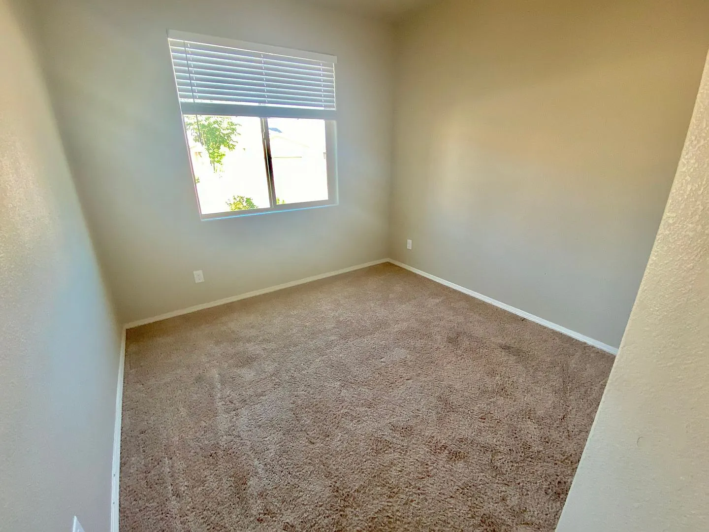 Spacious 3 Bedroom Home in Rio Rancho | Refrigerated Air | Large Backyard | Near Hwy 550 & 528 — Photo 3