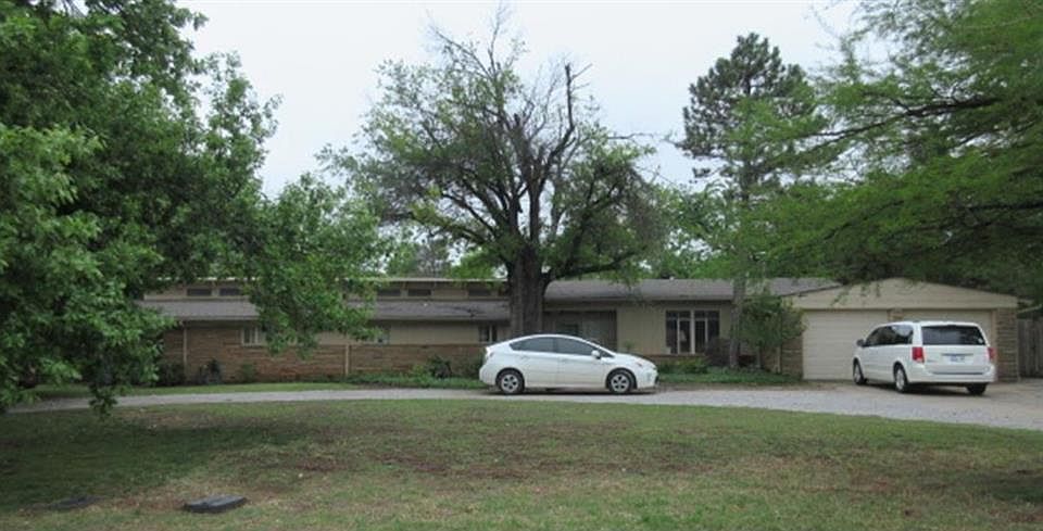 1st image of 1700 Coventry Ln