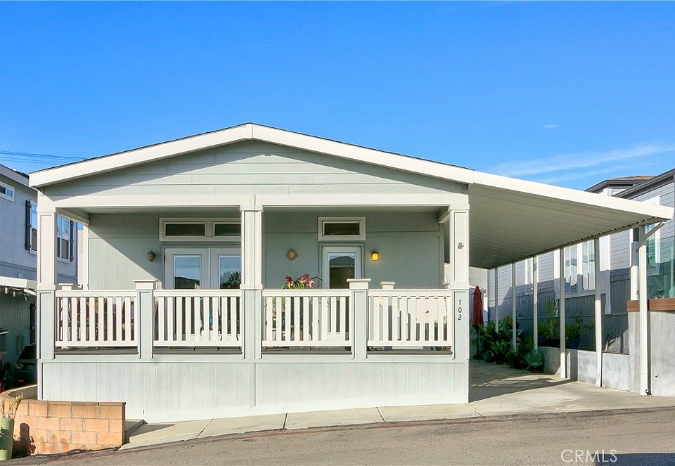 1st image of 102 Bay Dr