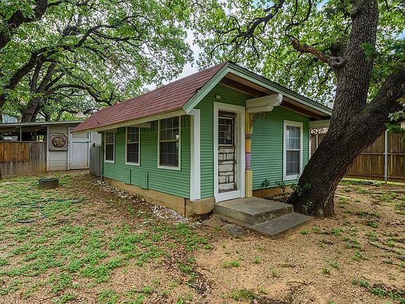 5th image of 323 S Wildwood Dr