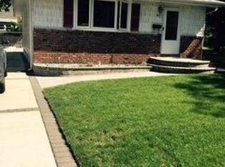 95 1/2 Bennett Ave, Roosevelt, NY 11575